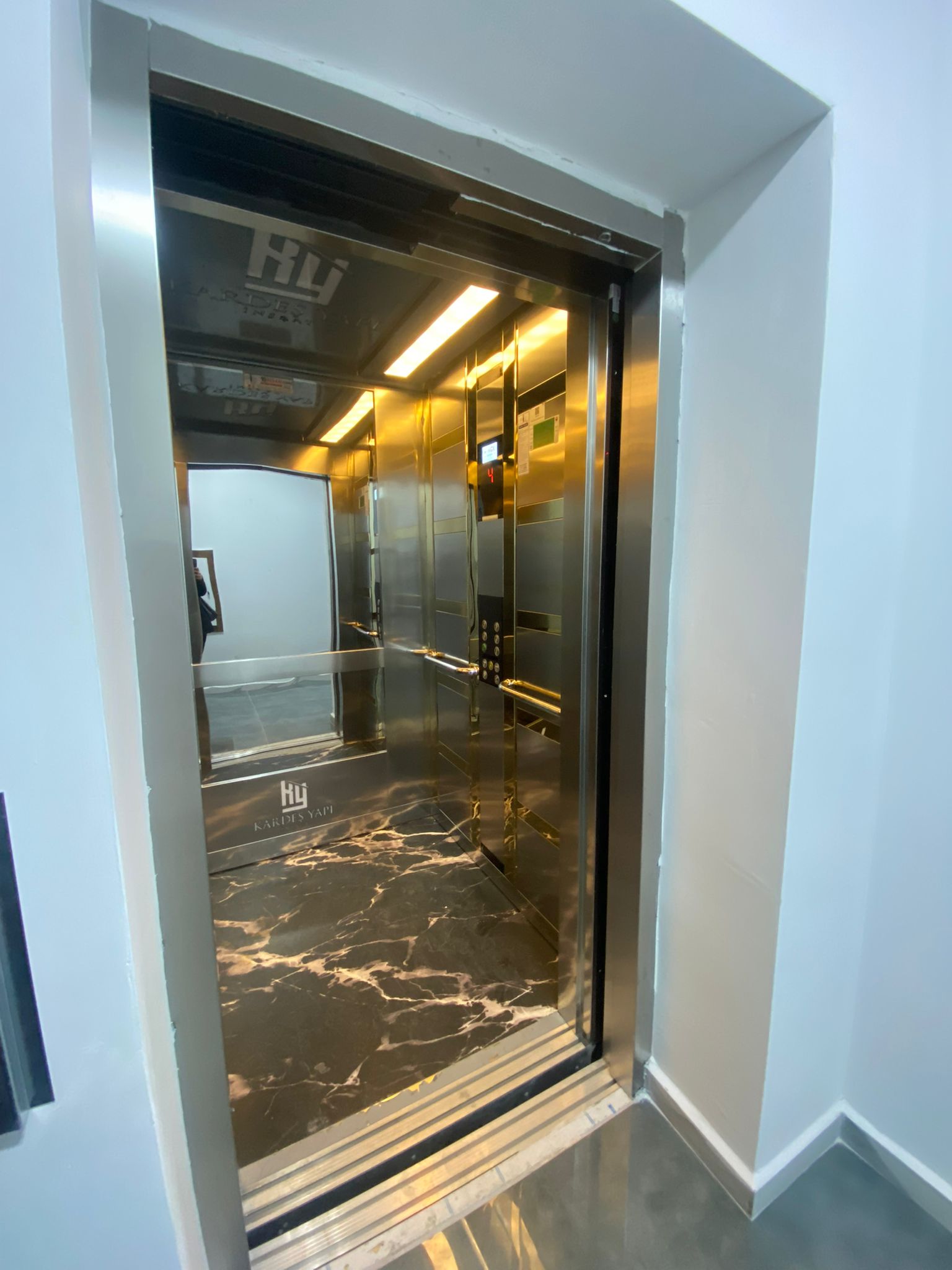 MABEL'DEN BAHÇELİEVLER MAH DENİZ MANZARALI FIRSAT DAİRE